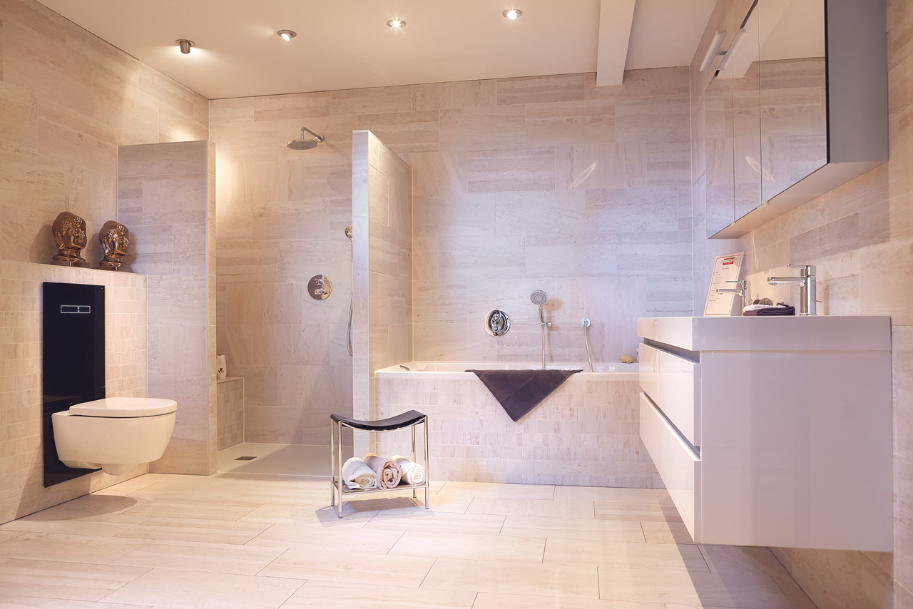 Lichte design badkamer Concordia keuken en bad