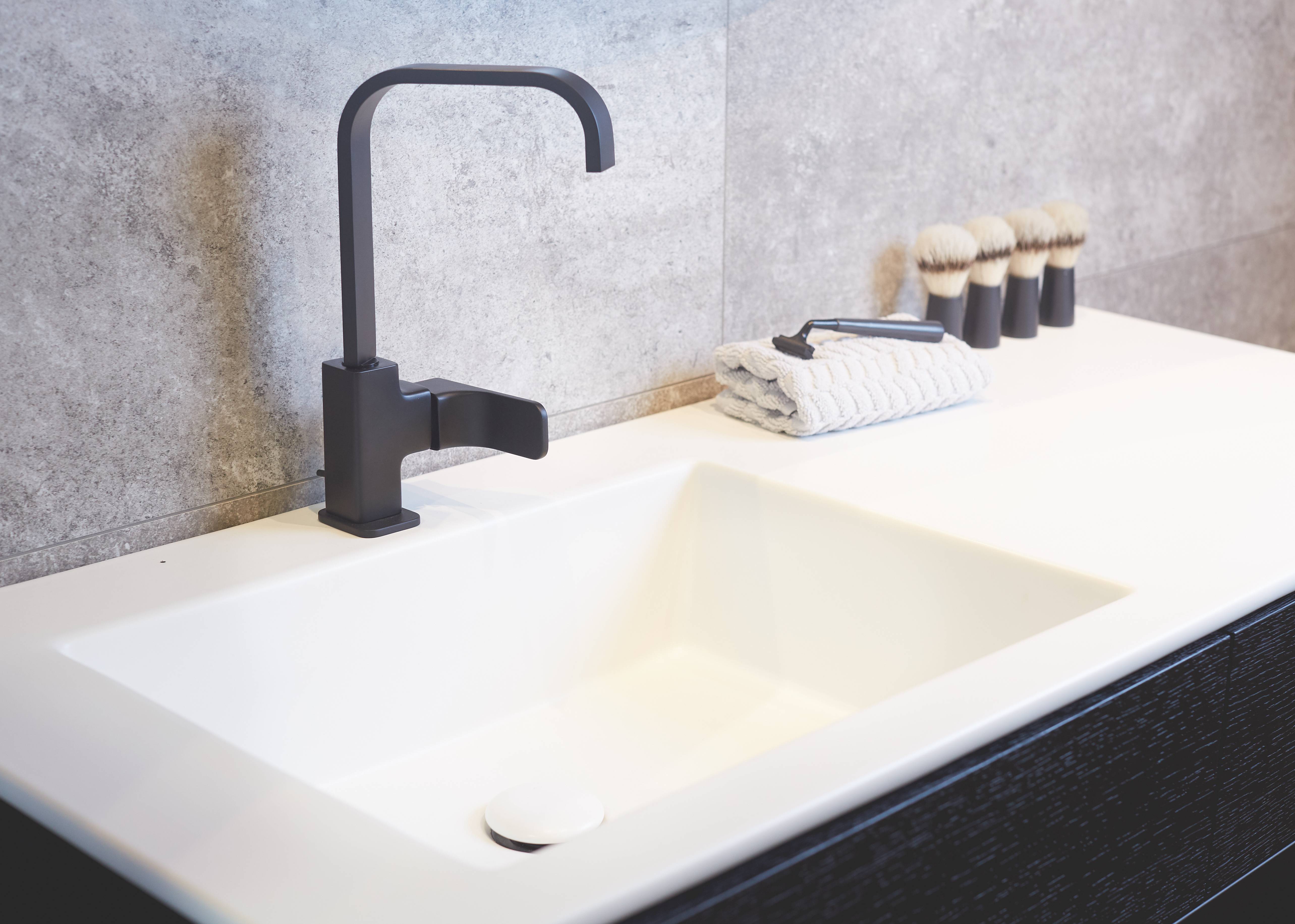 Concordia keuken en bad | Zwarte badkamerkraan