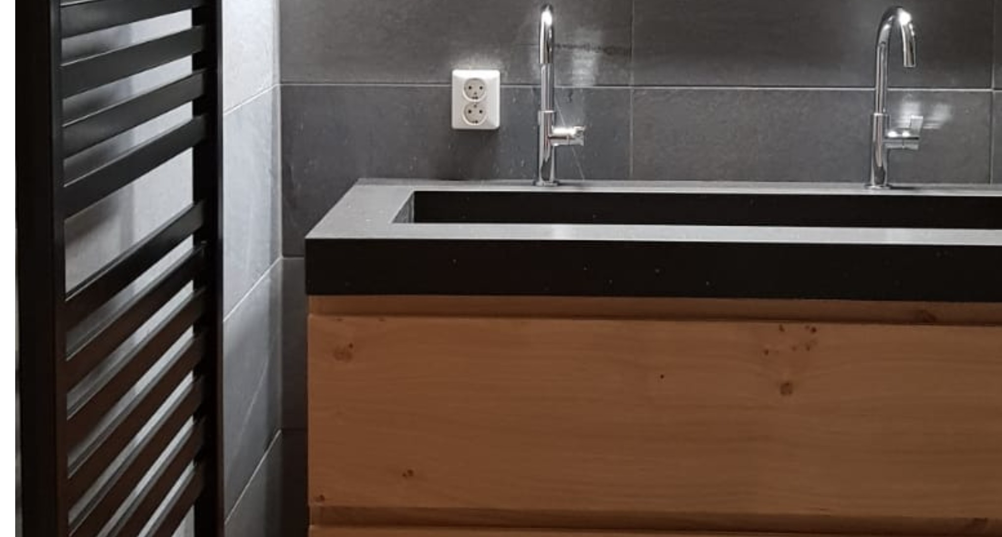 Leef badkamer met industriële details
