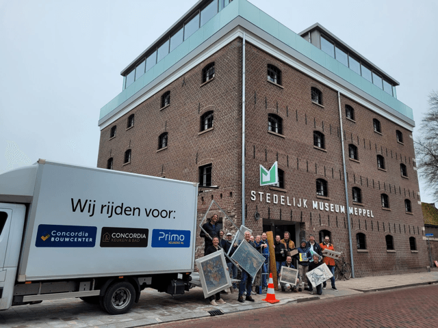 Verhuizing Stedelijk Museum Meppel met vrachtwagen